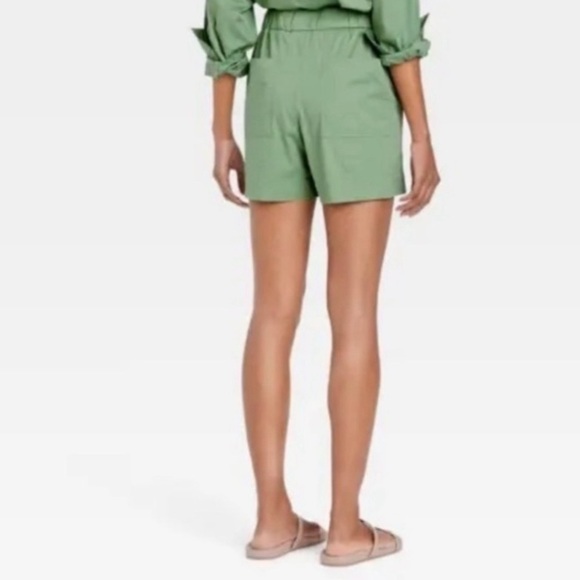 A New Day NWT Olive Green High-Rise‎ Pleat Front Poplin Shorts XXL - Picture 2 of 10